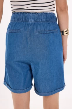 Bermuda denim leve