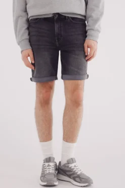 Bermuda em knit denim preto-lavado