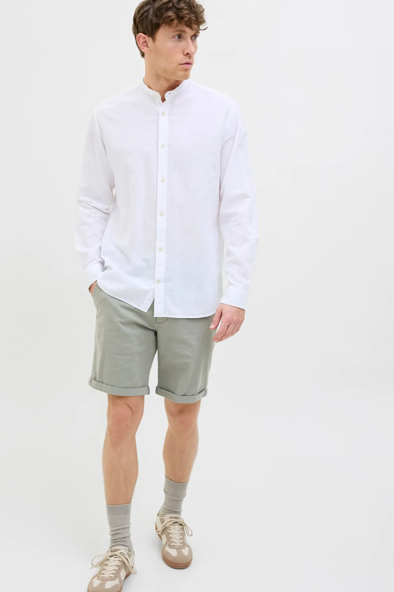 Bermuda estilo calças chino de regular fit
