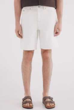 Bermuda jeans branca lavada regular fit