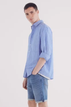 Bermuda jeans básica lavagem média