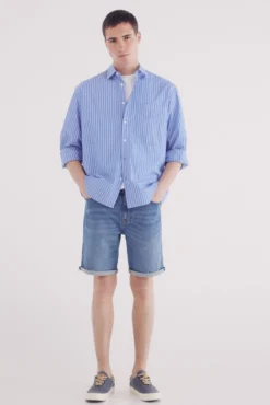 Bermuda jeans básica lavagem média