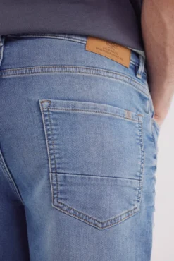 Bermuda jeans em malha denim slim fit média