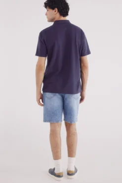 Bermuda jeans regular fit com lavagem média