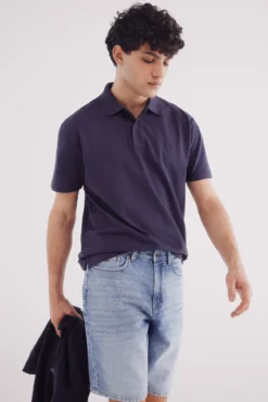Bermuda jeans regular fit com lavagem média