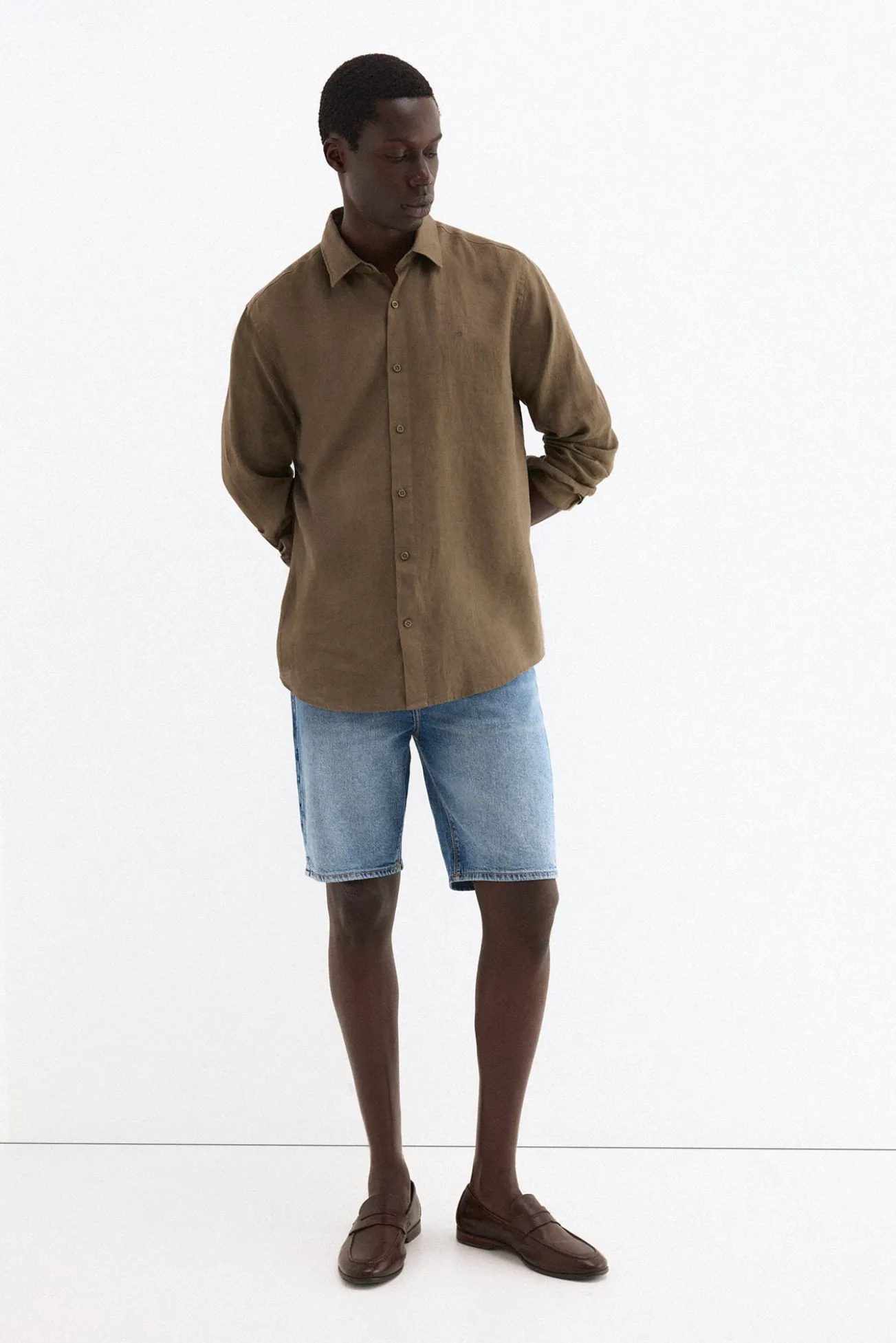 Bermuda regular em denim