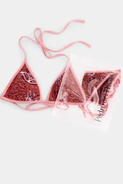 Biquíni estampado com contrastes