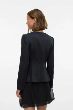 Blazer feminino de cetim com mangas bufantes