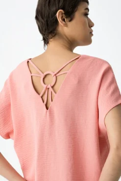 Blusa acetinada