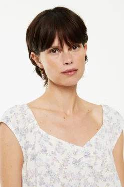 Blusa com estampado floral