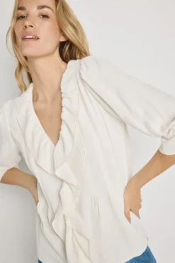 Blusa com folhos