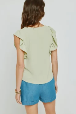 Blusa com folhos