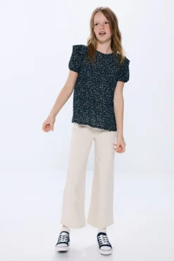 Blusa de flores para menina