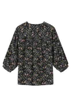 Blusa de manga comprida com estampa floral