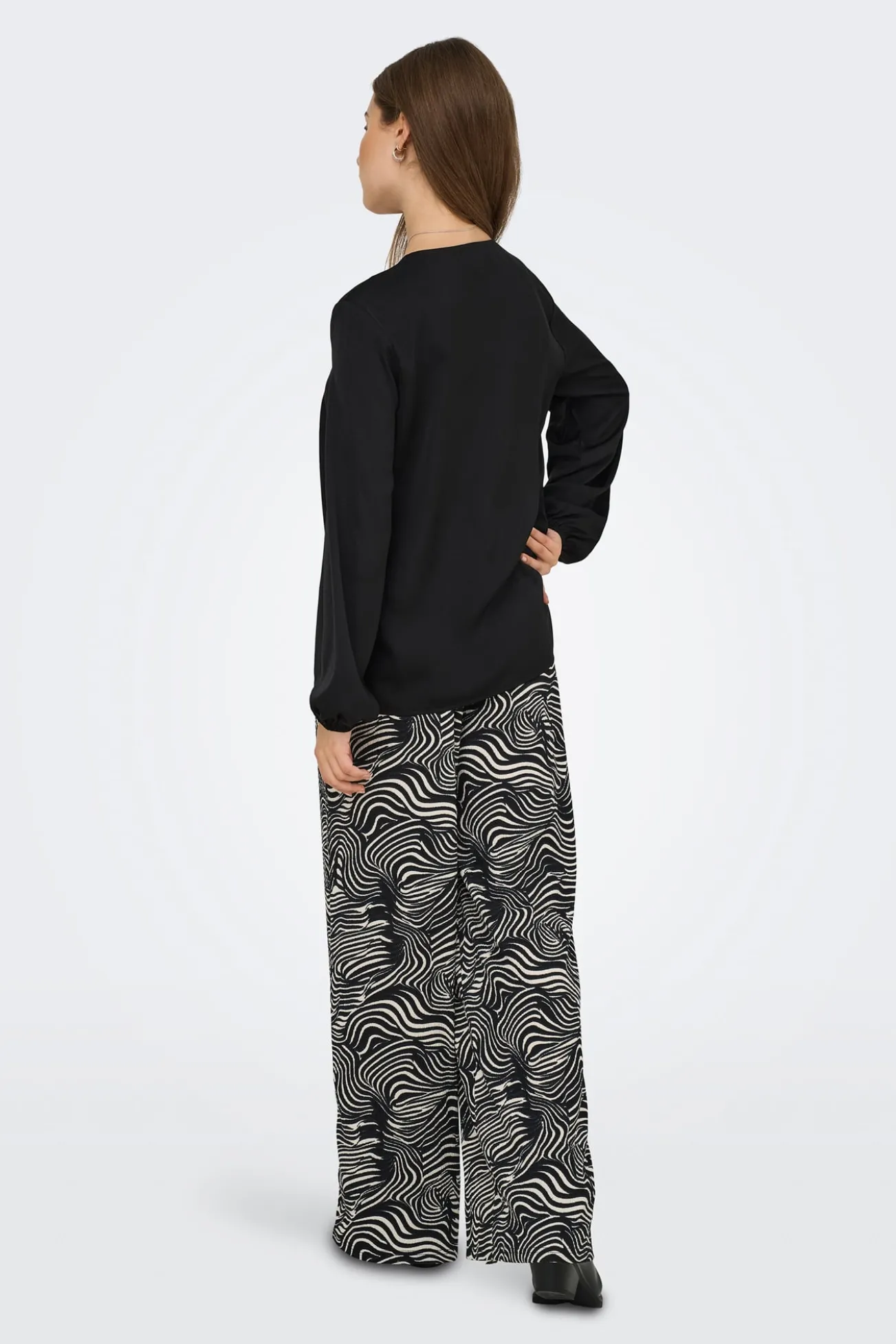 Blusa de manga comprida com punhos elásticos
