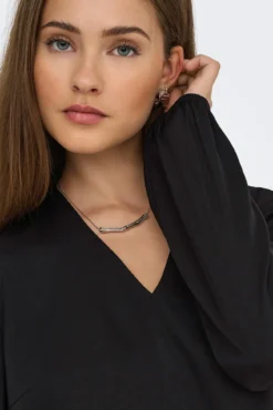 Blusa de manga comprida com punhos elásticos