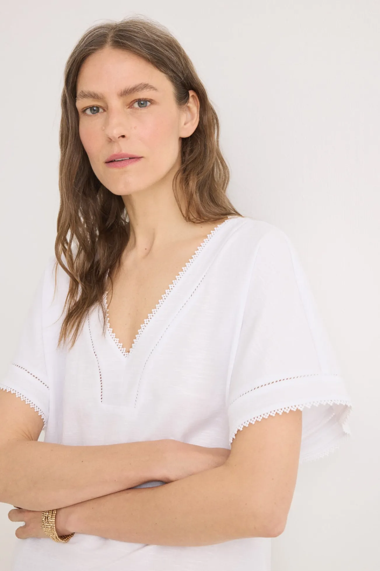 Blusa de renda com apliques