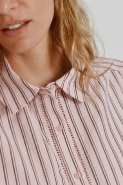 Blusa de riscas de manga curta
