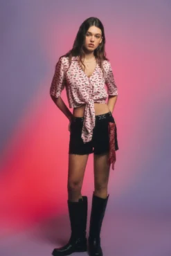 Blusa estampada com nó