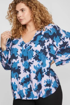 Blusa estampada manga comprida curvilínea