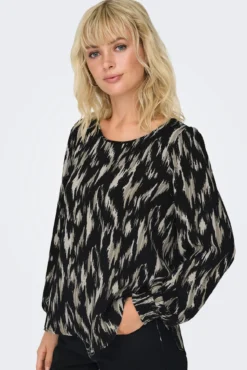 Blusa fluida de manga comprida