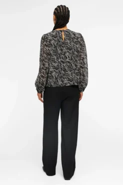 Blusa tecido sustentável