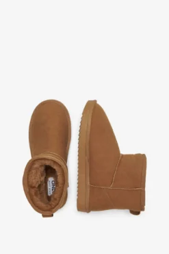Botins de camurça com forro de pele
