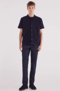 Calça calças chino slim fit com micro estampa