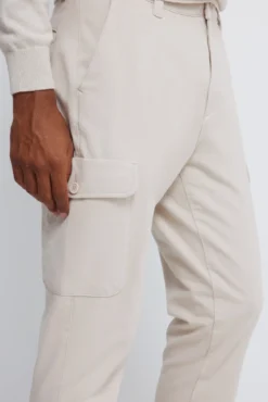 Calça cargo com ajuste confortável