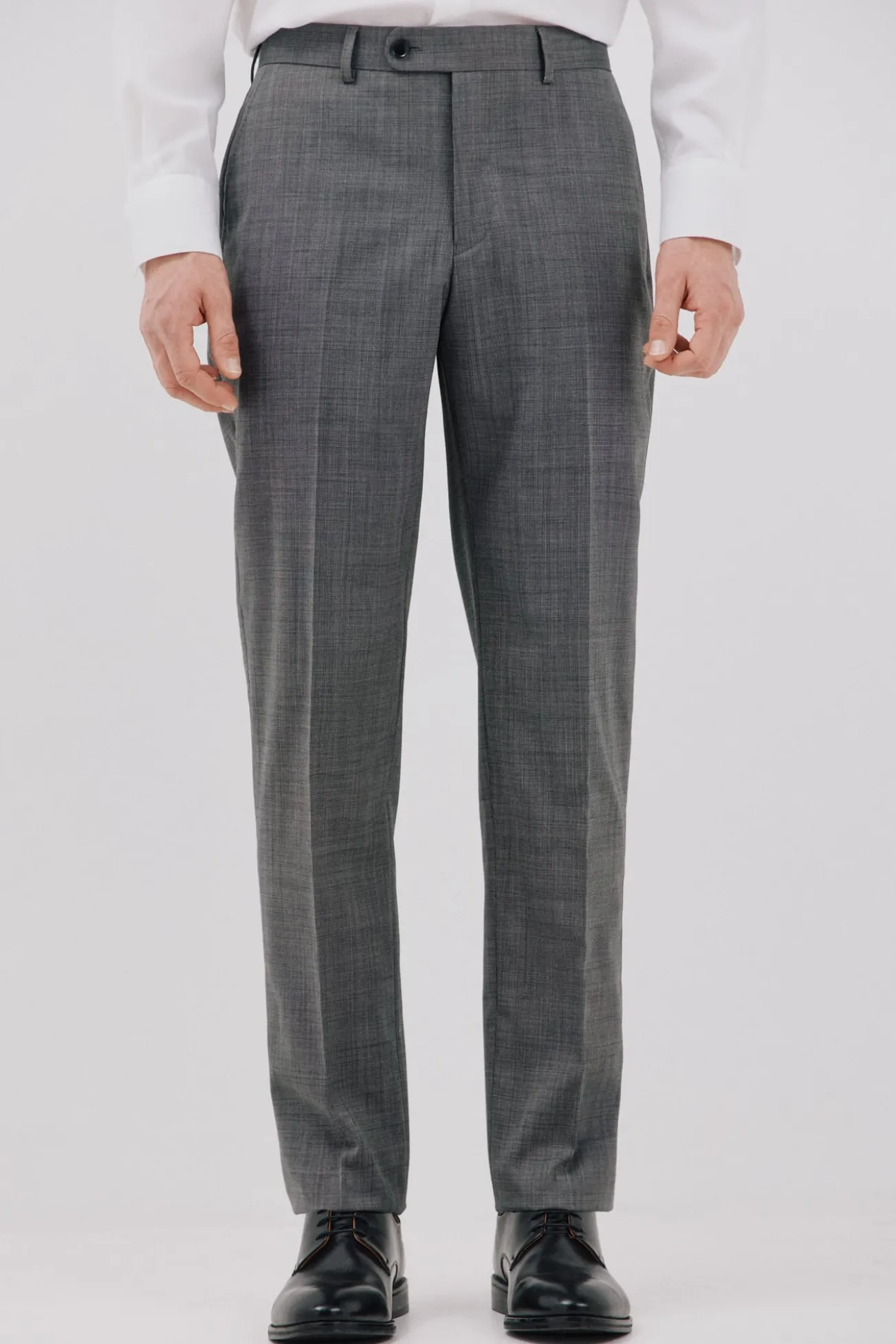 Calça cinza slim fit