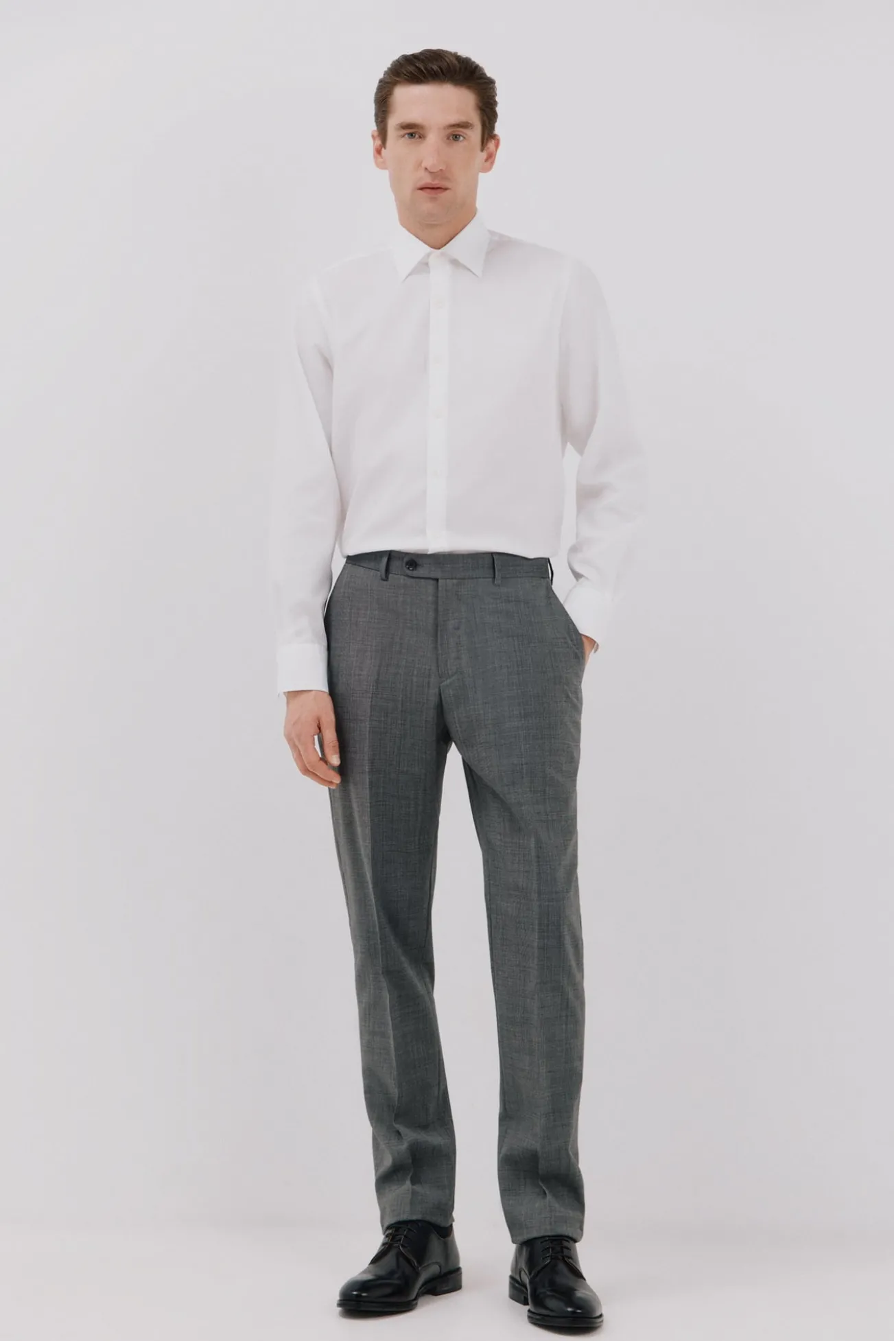 Calça cinza slim fit