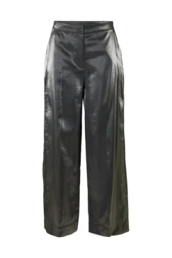 Calça com efeito metálico