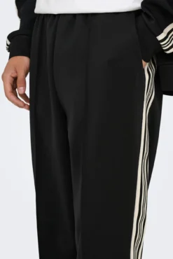 Calça comprida de treino