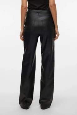 Calça compridas com efeito de couro
