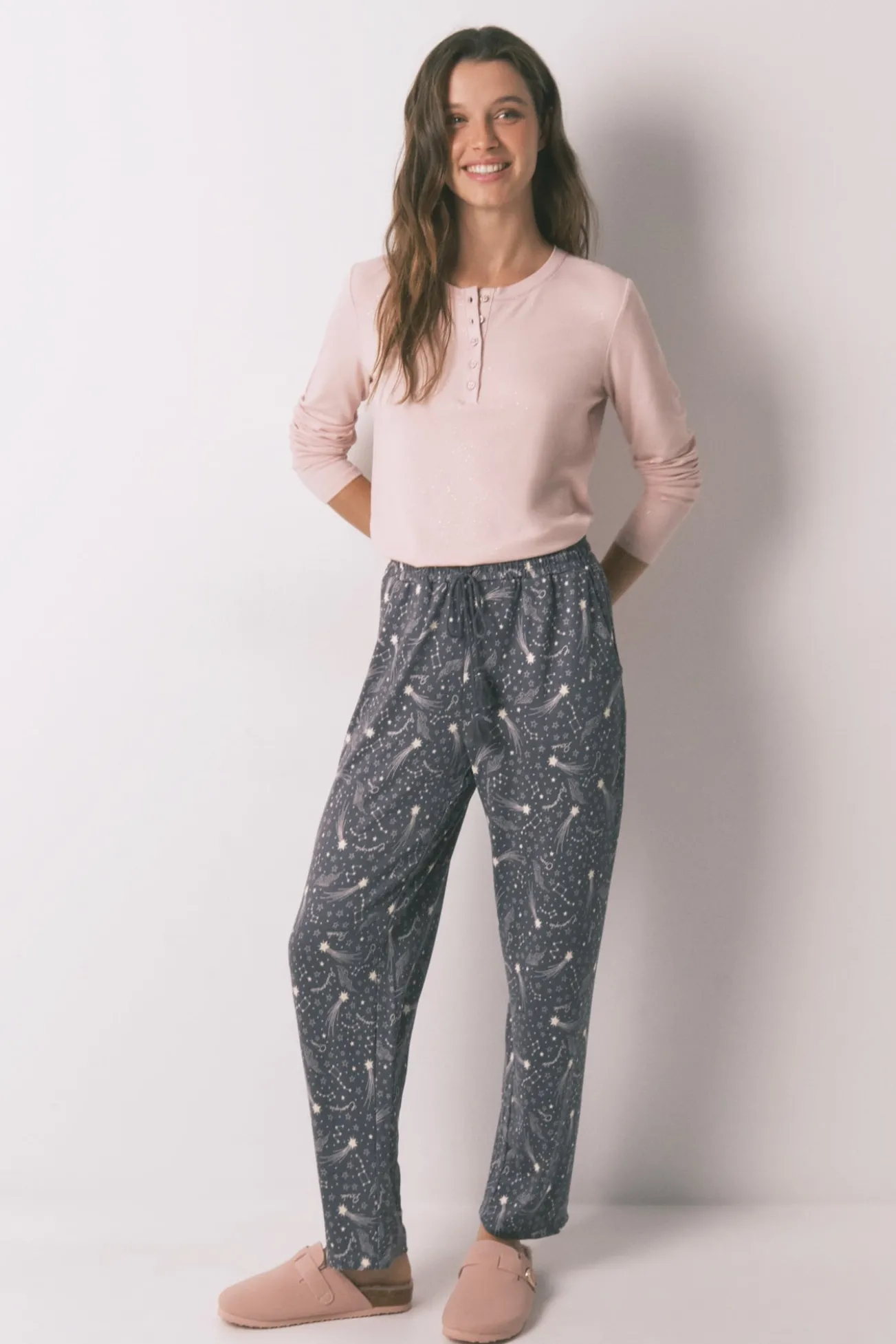 Calça compridas de malha quente com estrelas cinza suaves