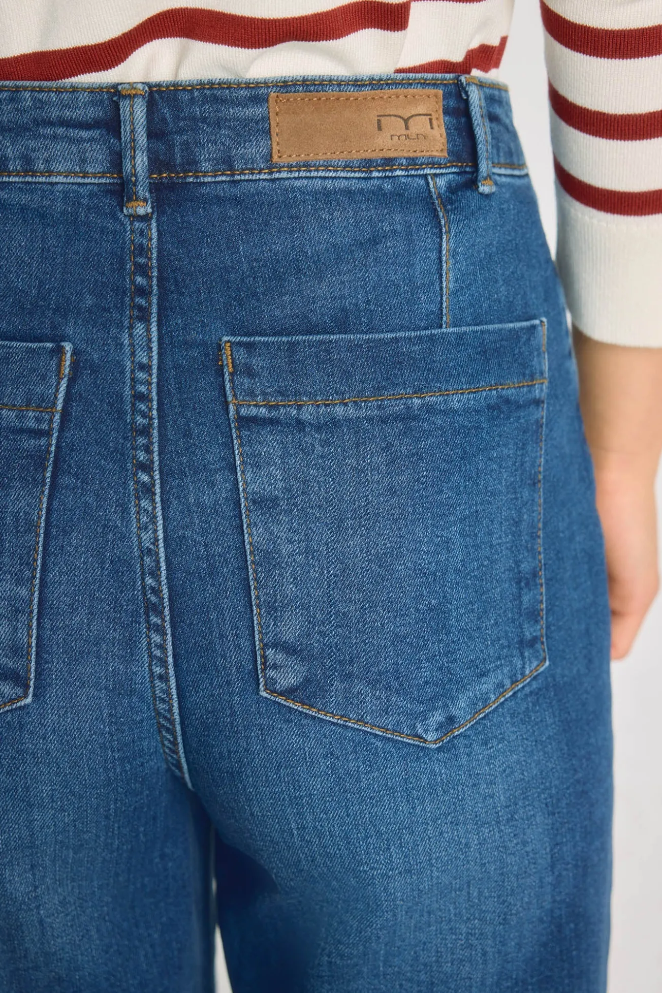 Calça denim larga