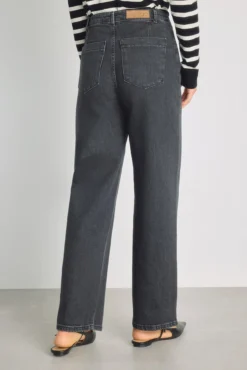 Calça denim larga