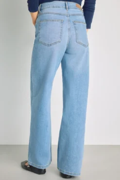 Calça denim larga