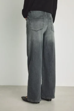 Calça denim larga