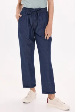 Calça denim leve