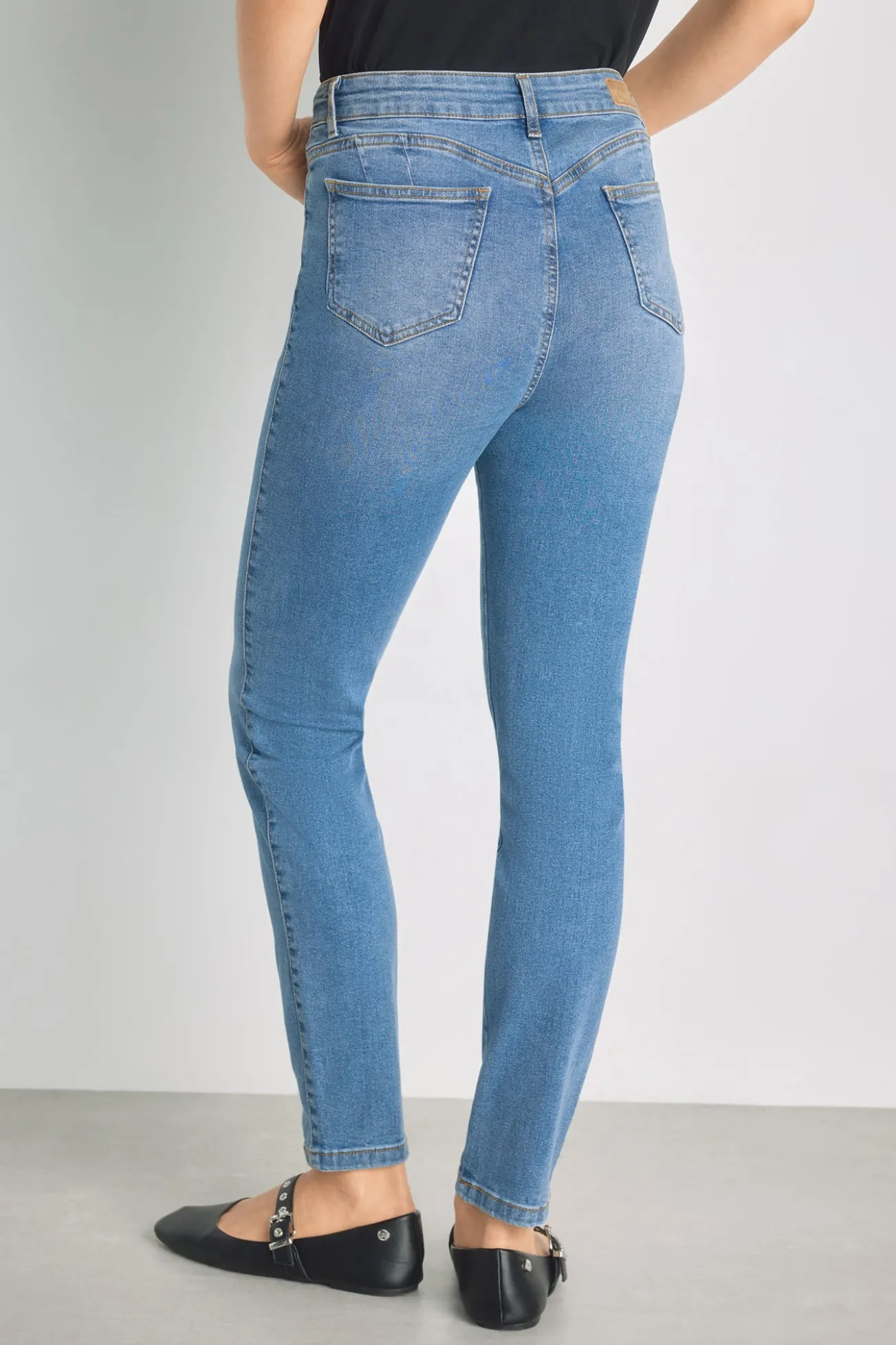 Calça denim slim