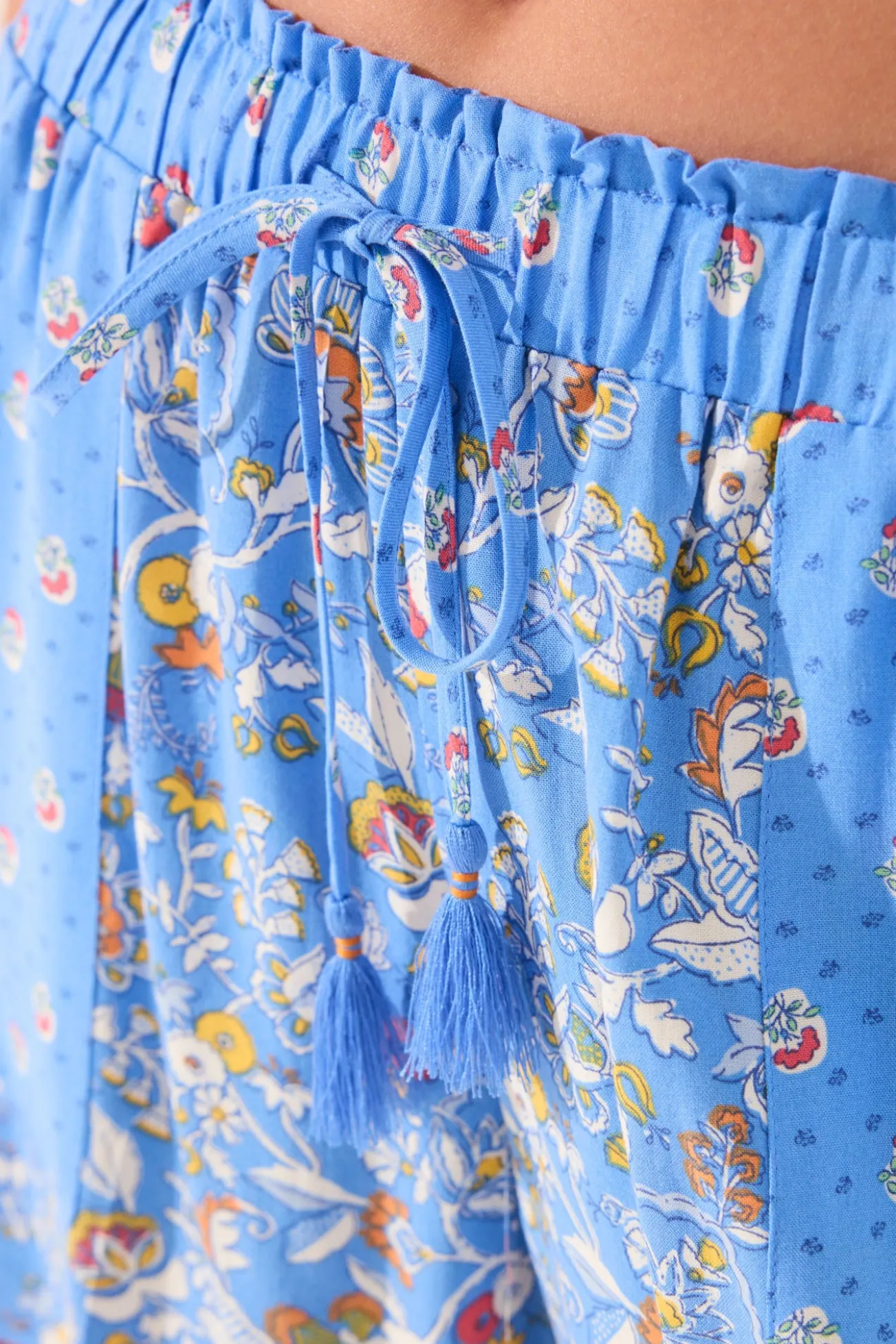 Calça de viscose patchwork azul