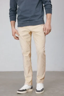 Calça fina de veludo com 5 bolsos