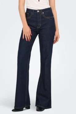Calça jeans boca de sino