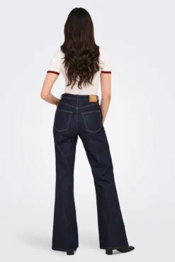 Calça jeans boca de sino