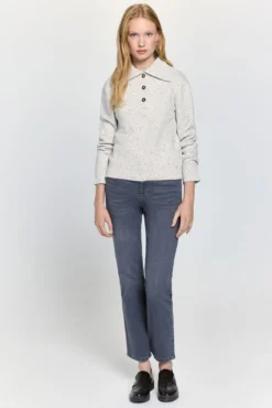 Calça jeans de cintura alta com ajuste regular