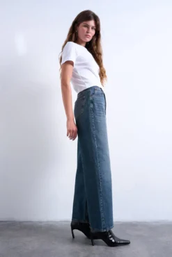 Calça jeans de cintura média