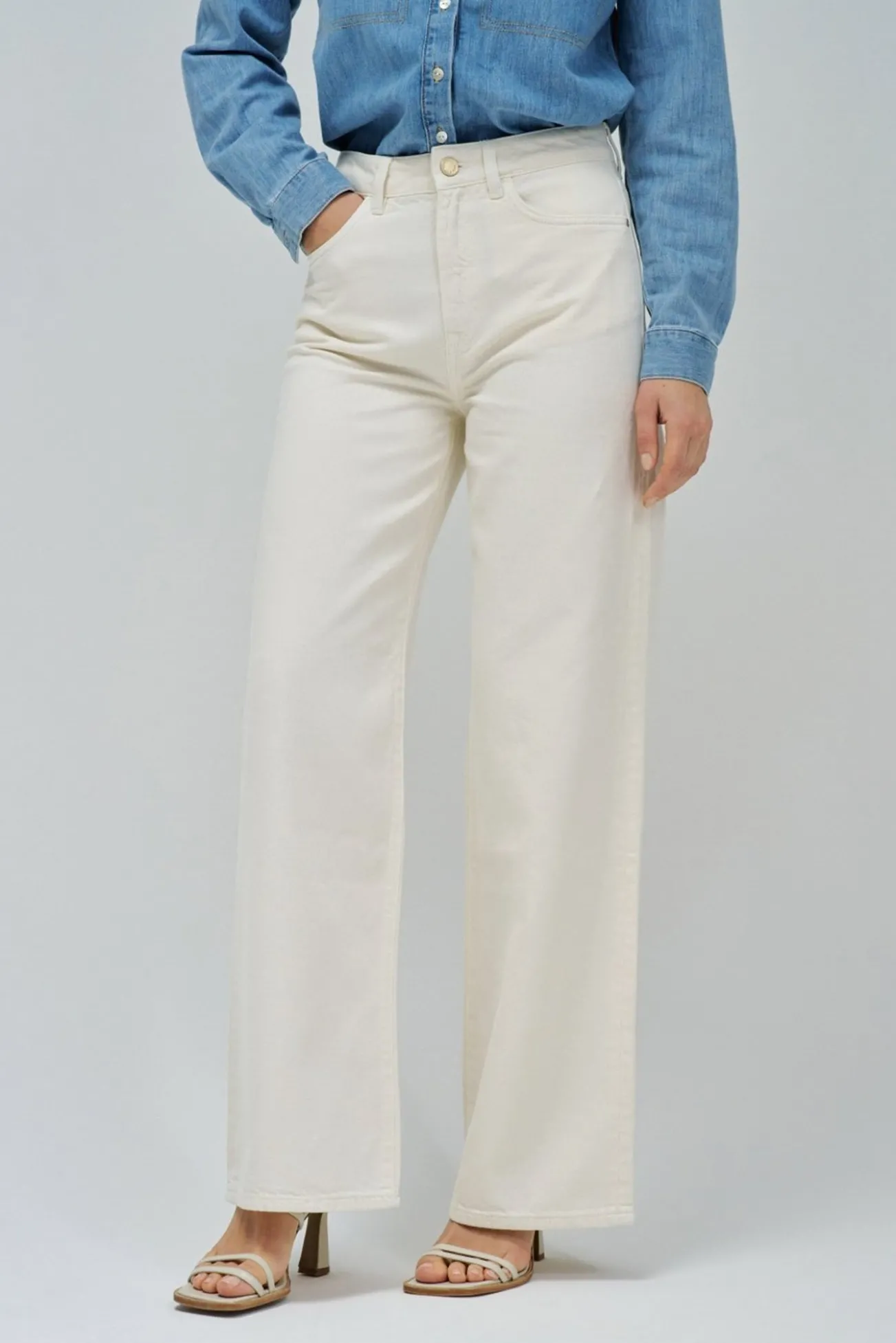 Calça jeans de perna larga