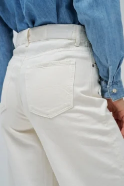 Calça jeans de perna larga