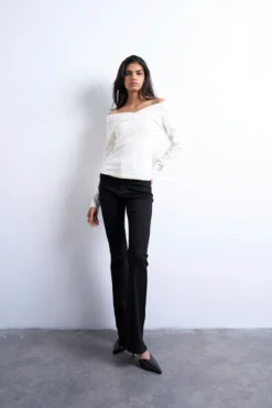 Calça jeans flare de cintura alta